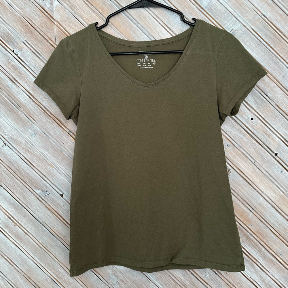 Hunters Olive Green Short Sleeve Women's Tee Stretch Vee 12/14
